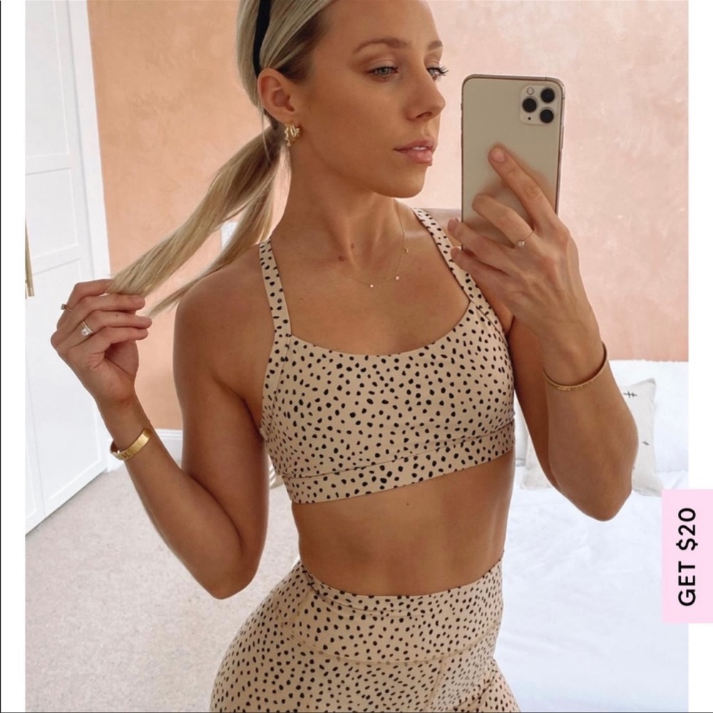 Sarahs Day x White Fox boutique sports bra | L